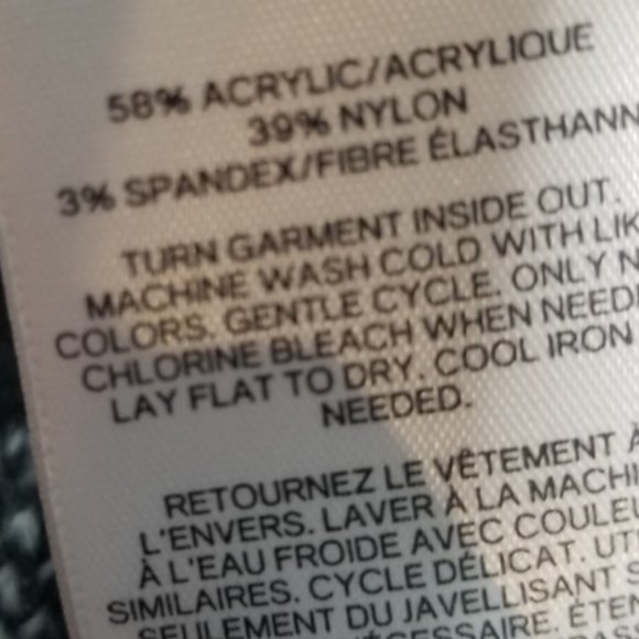 EXPRESS Black White Long Sleeve Aztec Patterned Sweater - Picture 4 of 7